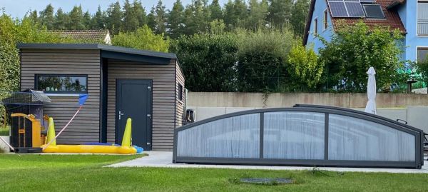 Poolhaus1